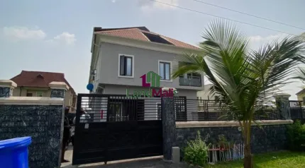 3 bed duplex with Bq for rent in Beachwood estate ,bojige
