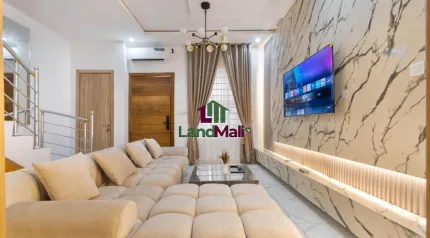 3bed furnished as a 2.bed with a room cinema