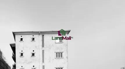 3 bedroom flat  Upstairs