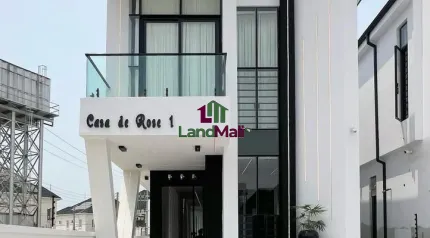 5 Bedroom contemporary Fully Detached Duplex 