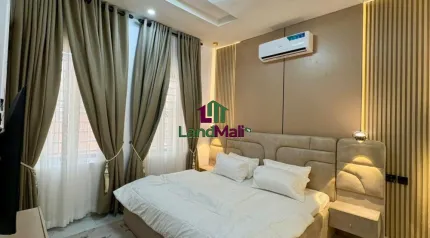 LUXURIOUS 3 BEDROOM DUPLEX