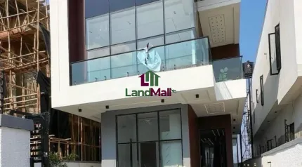 5 BEDROOM FULLY DETACHED HOME WITH GYM LOCATED AT AJAH LEKKI LAGOS FOR SALE 