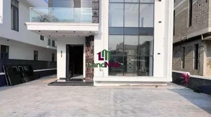 📍LEKKY COUNTY, LEKKI | N400M📌 Contemporary 5 Bedroom Fully Detached Duplex with Swimming Pool for sale