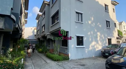 For lease  Self serviced 4-bedroom terrace duplex with BQ