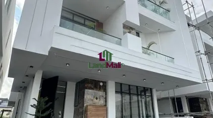 A LUXURIOUS STYLED 6BEDROOM FULLY AUTOMATED DETACHED DUPLEX  WITH CINEMA, GYM, SWIMMING POOL,  DECK AREA, ROOF TOP TERRACE, BAR,  BQ