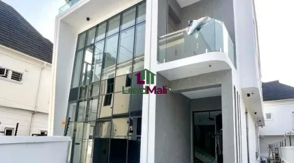 5 BEDROOM FULLY DETACHED DUPLEX WITH BQ FOR SALE