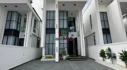 5 Bedroom Fully Detached Duplex 