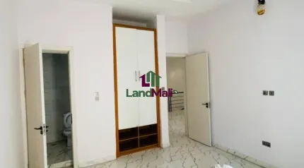 5 bedroom semi detached duplex  With a bq Available for rent 