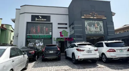 Office/ Shop Space Available For RENT and Located at Lekki phase 1. 