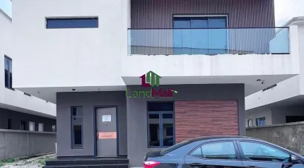 5 Bedroom Fully Detached Duplex With Swimming Pool For SALE Located at Lekki Phase 1.