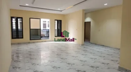 3 Bedroom Flat Available For RENT and Located At New Road, Lekki.