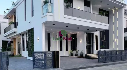 5 BEDROOM FULLY DETACHED HOME 