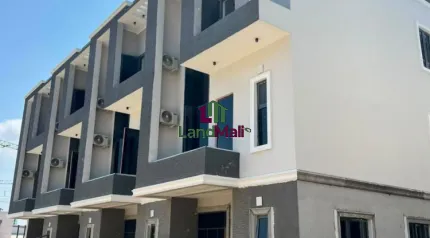 Friendly 4 bedroom terrace duplex with bq & pool in a secure environment