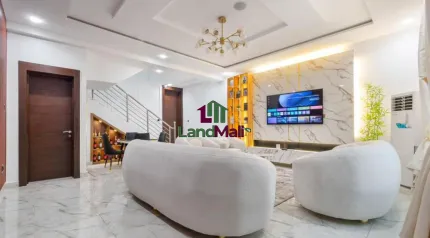 4 BEDROOM APARTMENT WITH CINEMA, POOL AND TOP NOTCH AMENITIES