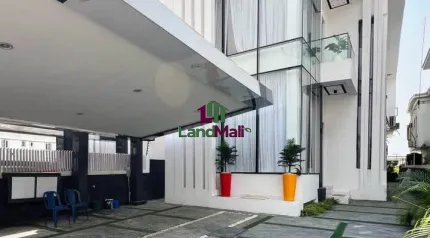 IKOTA LEKKI | 5 BED | N450M ASKING  5 BEDROOM FULLY DETACHED HOME WITH SWIMMING POOL, GYM ROOM FOR SALE