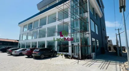 OFFICE /SHOW ROOM || 300sqm  || AJAH, LEKKI, LAGOS