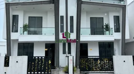 Sleek 4 bedroom semi detached with a bq in a secure estate