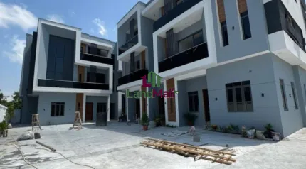 FOR RENT – 2 BEDROOM APARTMENT 