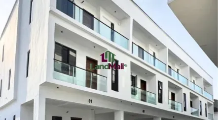 Sharp 3 Bedrom flat  Available for Rent 