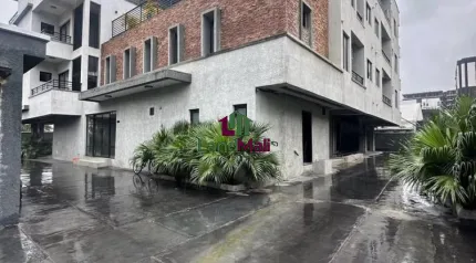 FULLY FURNISHED 3 BEDROOM APARTMENT AVAILABLE