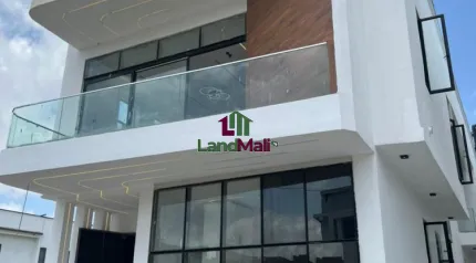 LUXURY CONTEMPORARY 5BEDROOM FULLY DETACHED DUPLEX FOR SALE.