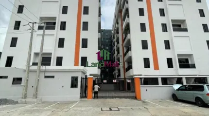 Exquisite 5 Bedroom penthouse with pool and Elevator in a Serene Environment in Lekki phase 1