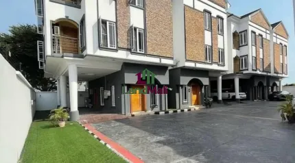 4 BEDROOM TERRACE DUPLEX WITH A BQ
