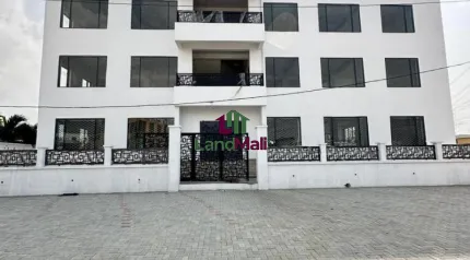 FOR SALE/LEASE:  Exquisite complex building in a strategic location facing Lekki EPE expressway & a direct linked road to the coastal Road