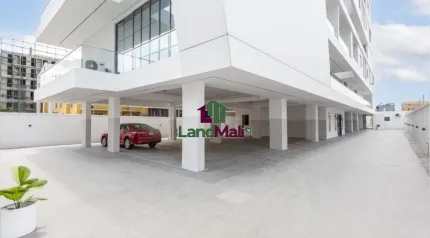 Ultra-Luxury Spacious 2 Bedroom Fully furnished maisonette with a Gym and Swimming pool