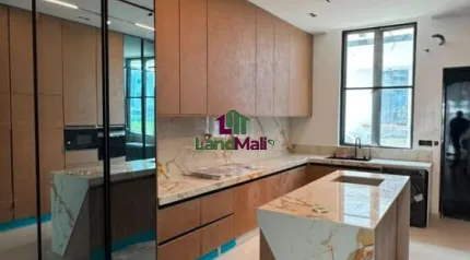 LUXURY 5-BEDROOM DETACHED DUPLEX FOR RENT