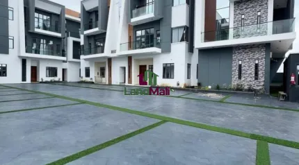 2 BEDROOM APARTMENT AVAILABLE