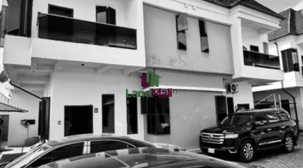 4 Bedroom Semi-detached Duplex Rent :8m 
