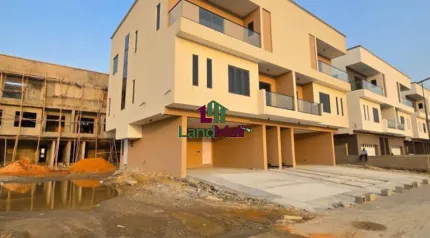 Magnificent 4 bedroom semi detached duplex with bq, ante room & outdoor garage