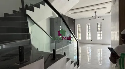 LUXURY FULLY FURNISHED 3 BEDROOM APARTMENT