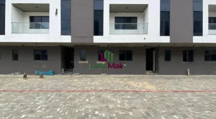 FOR SALE: A LUXURIOUS 4 BEDROOM TERRACE• (COMING UNFURNISHED) •  📍LEKKI PHASE 1, LAGOS STATE.