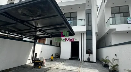 Luxurious 5 bedroom fully detached duplex with bq and swimming pool