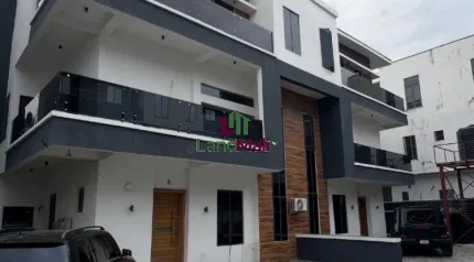 Fully Serviced 5 BEDROOM DETACHED DUPLEX + Bq AVAILABLE FOR RENT.