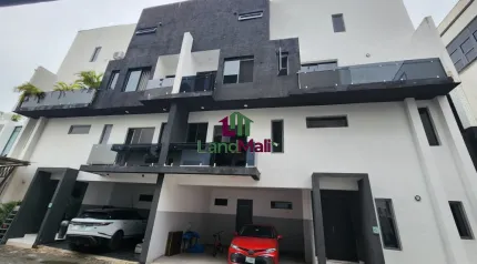 5 Bedroom Semi-Detached Duplex (Semi-Furnished)