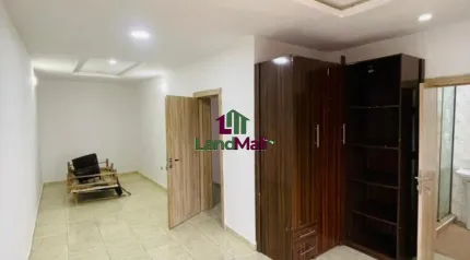 3 bedroom flat with a bq
