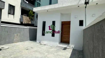 Brand new 4 bedroom terrace +BQ. Self compound. Ologolo, Lekki.