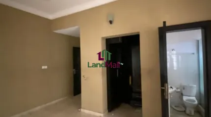 spacious 3 bedroom flat apartment with bq