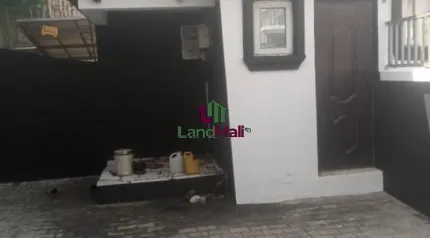 4 Bedroom semi detached duplex with bq Caution legal and agency 
