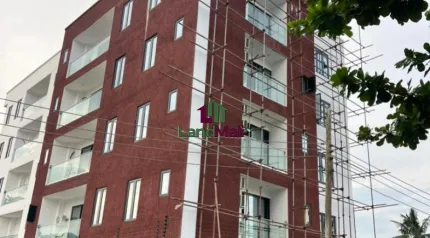 Friendly & affordable 3 bedroom apartment with elevator in a secure estate