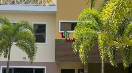  (4) BEDROOM DETACHED PROPERT