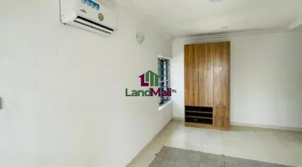 Two bedroom flat ‎ Rent : 4.5m  ‎Agency 10%