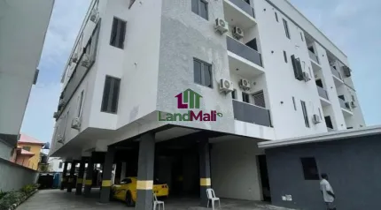 Luxurious fully serviced 2 Bedroom Apartment with pool, gym and water treatment