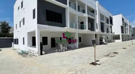 Spacious 4 bedroom terrace duplex in a secured and flood free neighborhood  Ikate, Lekki. Lagos .  Rent :15m