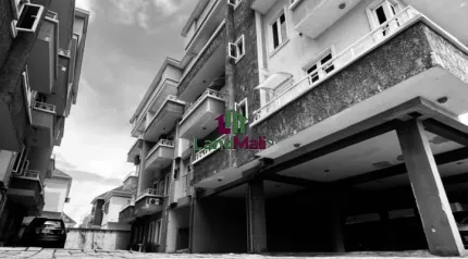 3 bedroom flat apartment with bq  Location: chevron toll gate