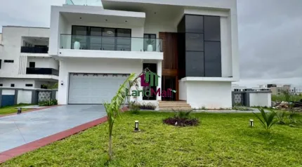 6 BED DETACHED SMART HOME WITH, PRIVATE CINEMA, POOL, AND ROOFTOP TERRACE