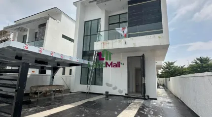 LUXURY 5 BEDROOM FULLY DETACHED DUPLEX WITH  BQ AND CINEMA